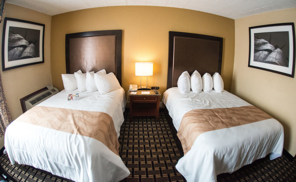 Quality Inn New Kensington Kültér fotó